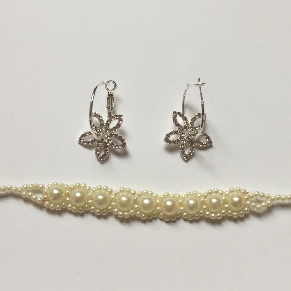 Flower jewel hoop earrings
